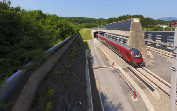 202506 koralmbahn portal stmk2 railjet c Öbb klein